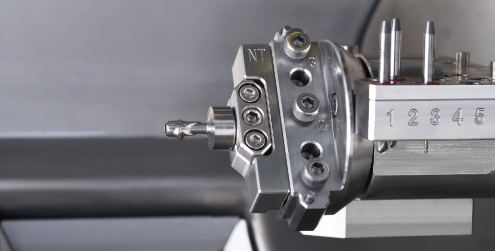 Mașină de frezare umedă in 4 axe Roland DWX 43W (DG Shape)