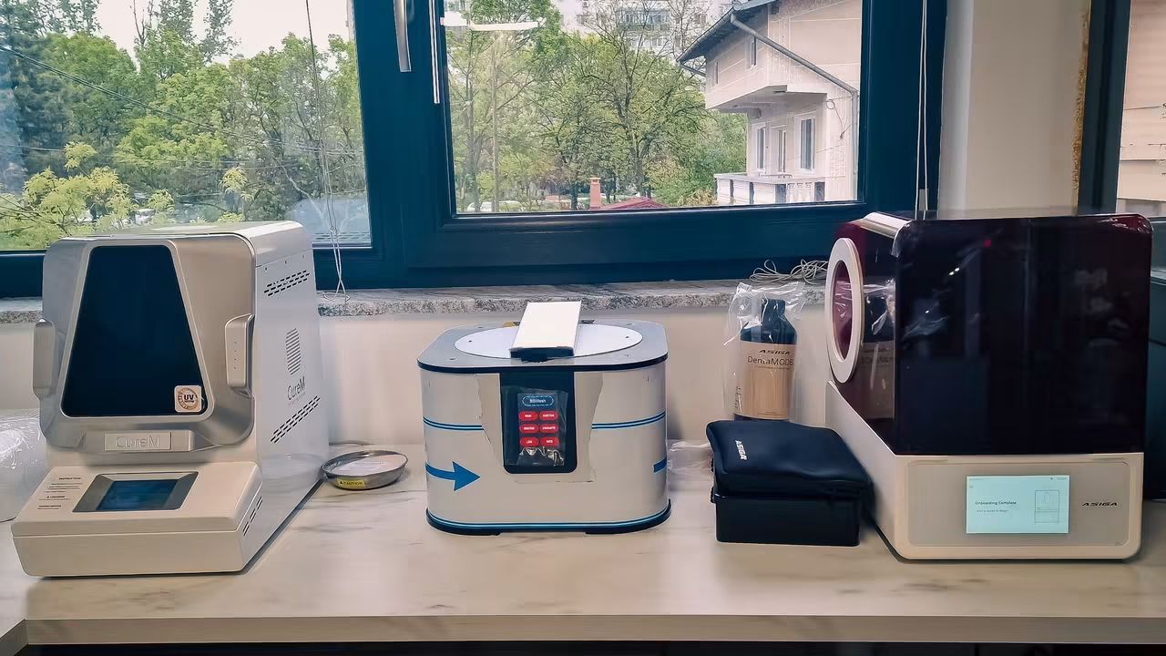 Instalare echipamente pentru dotarea clinicii Dr. Arvinti, Ploiești  2