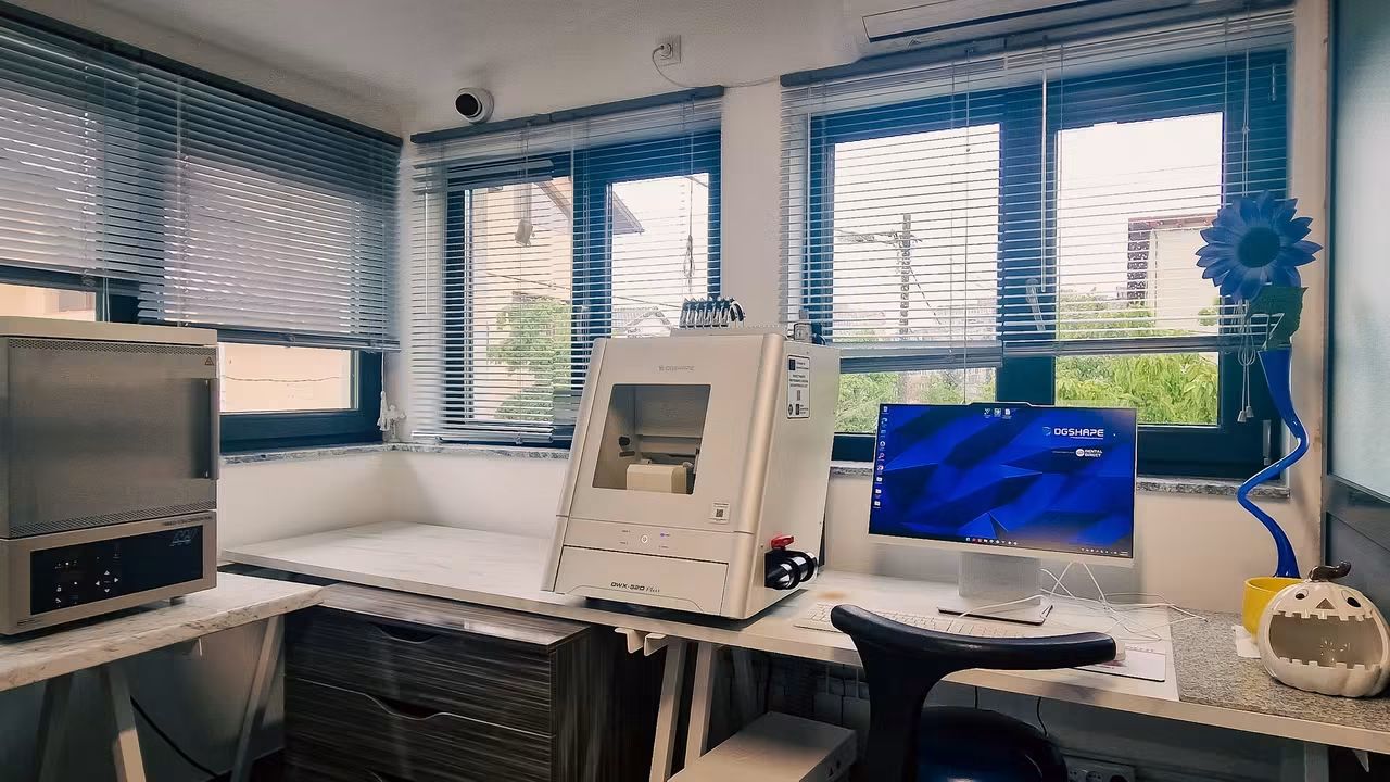 Instalare echipamente pentru dotarea clinicii Dr. Arvinti, Ploiești  3